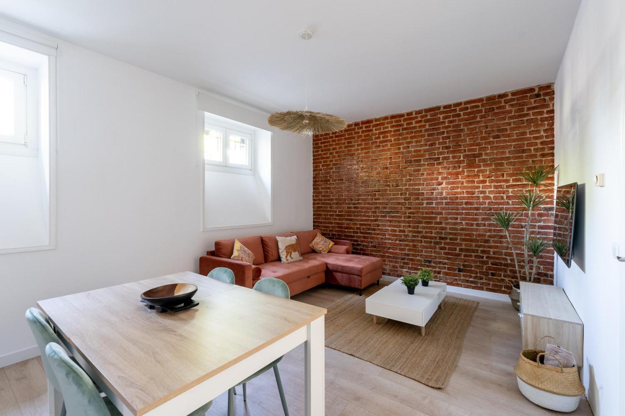 Luxe Apartment In Chamberi Chic Madrid Bagian luar foto