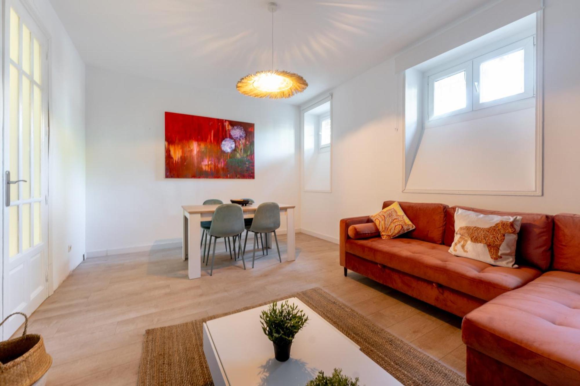 Luxe Apartment In Chamberi Chic Madrid Bagian luar foto