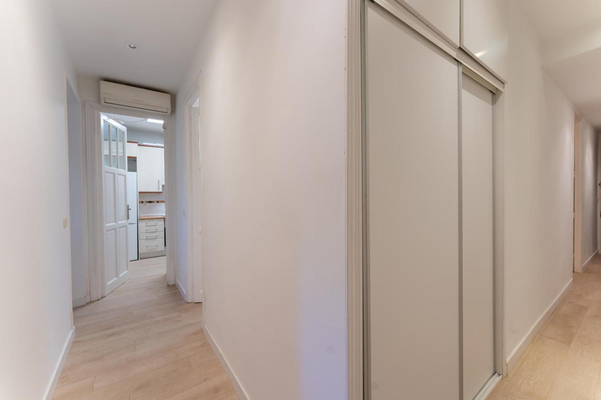 Luxe Apartment In Chamberi Chic Madrid Bagian luar foto